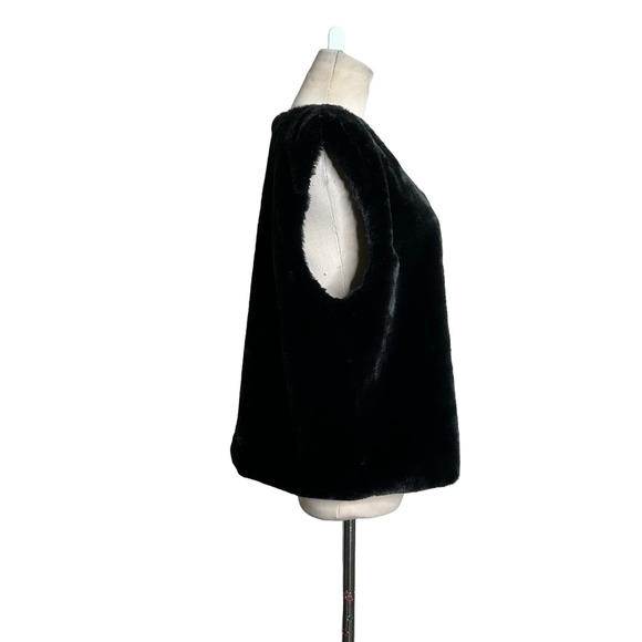 Echo black faux fur vest size Large - Picture 9 of 10